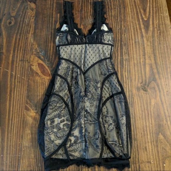 Bebe lace dress - Picture 4 of 4
